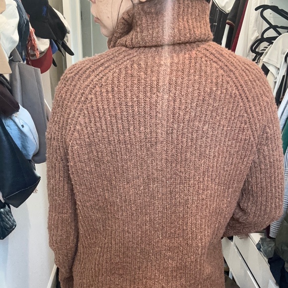 Madewell wool blend turtle neck burnt orange sweater - Picture 2 of 3